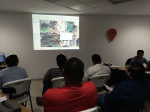 Catastro Capacita a Personal de Tenosique en QGIS
